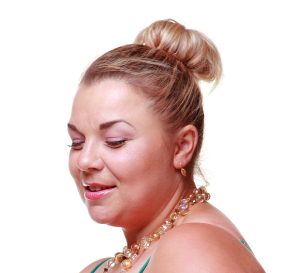 Top Bun Hairstyles For Women With Fat Faces Hairstyle Camp