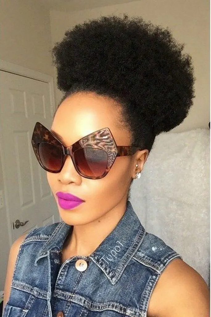 natural Short Ponytail hairstyle for black women 