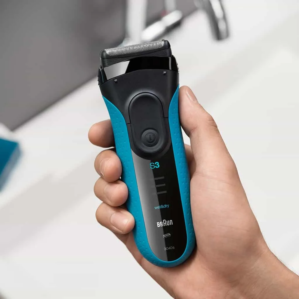 shave buttcrack hair with Electric Razor