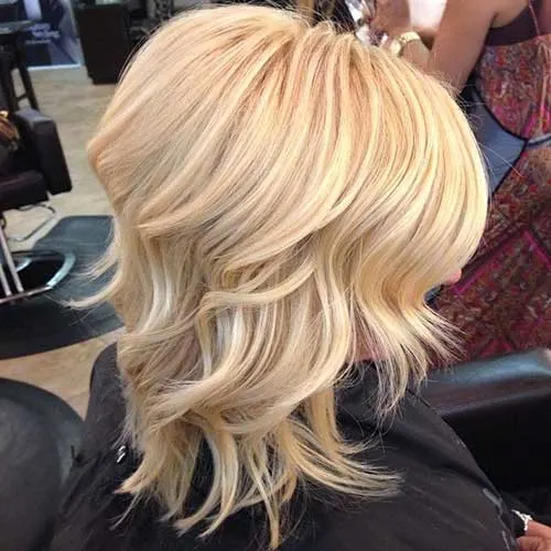  Shag beach waves in short hairstyle 