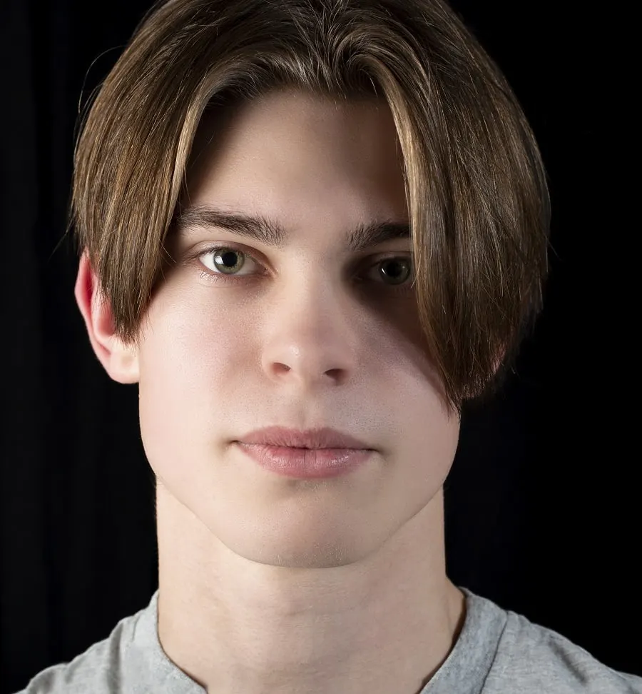 17 year old boy middle part hairstyle
