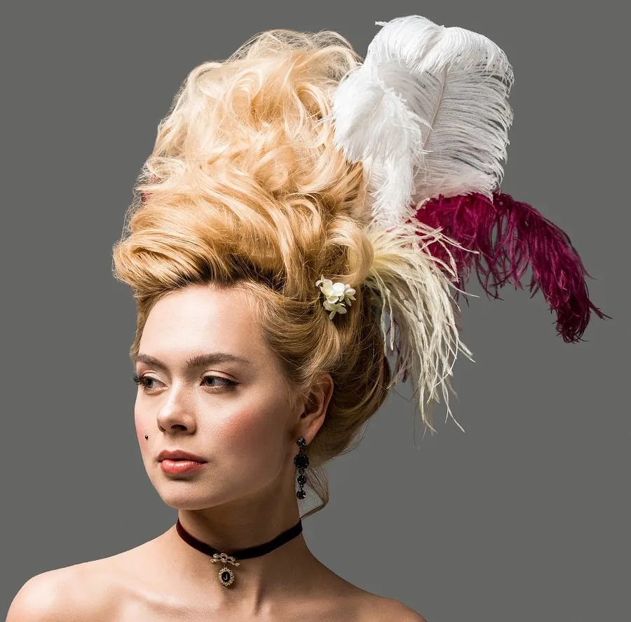 1800s hairstyle with blonde hair