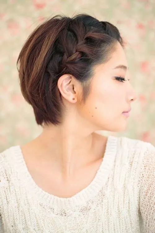 Short Brunette Hairstyle for asian women 
