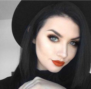 Black Hair Blue Eyes Flattering Looks For