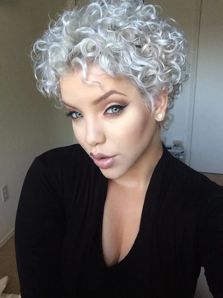 Short curly hairstyle for girl