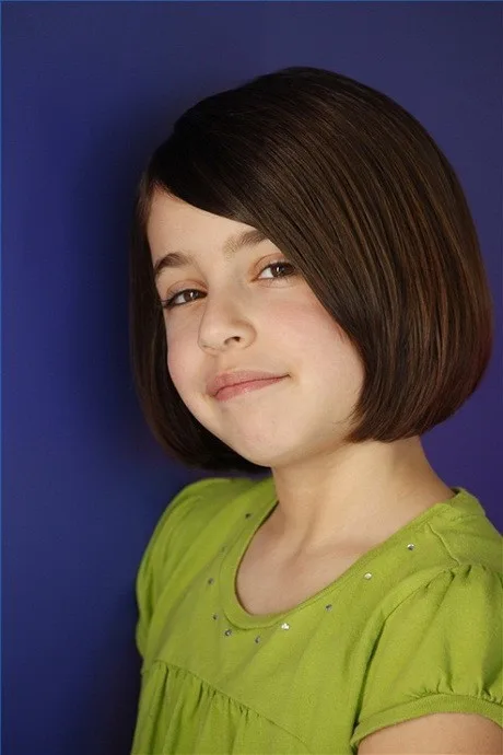 Cute Toddle Girl Side swept bangs haircut