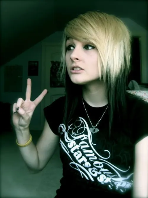 Emo Hairstyles for Girls 1