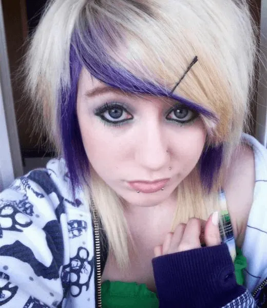 Emo Hairstyles for Girls 23