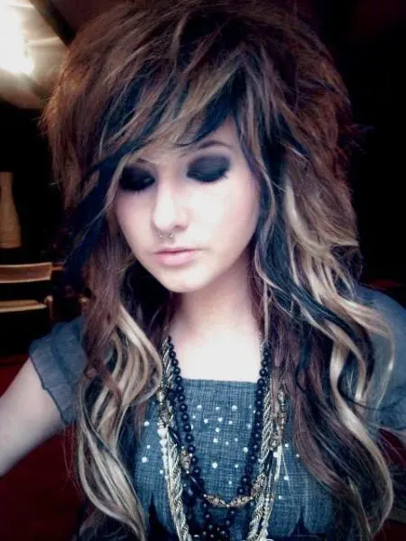 Emo Hairstyles for Girls 25