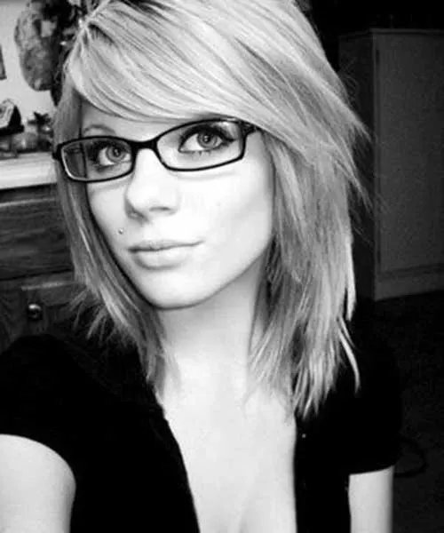 Emo Hairstyles for Girls 29