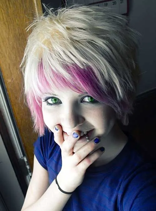Emo Hairstyles for Girls 40