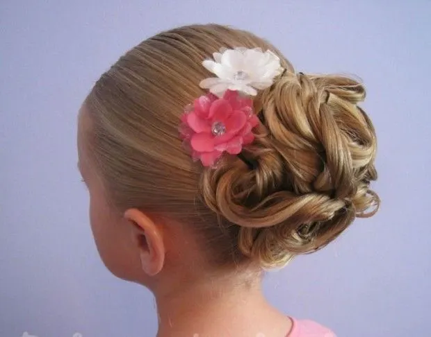 Flower Girl Hairstyles 7