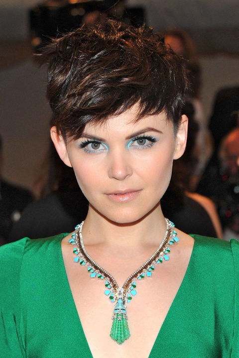 hairstyle with thick pixie cut