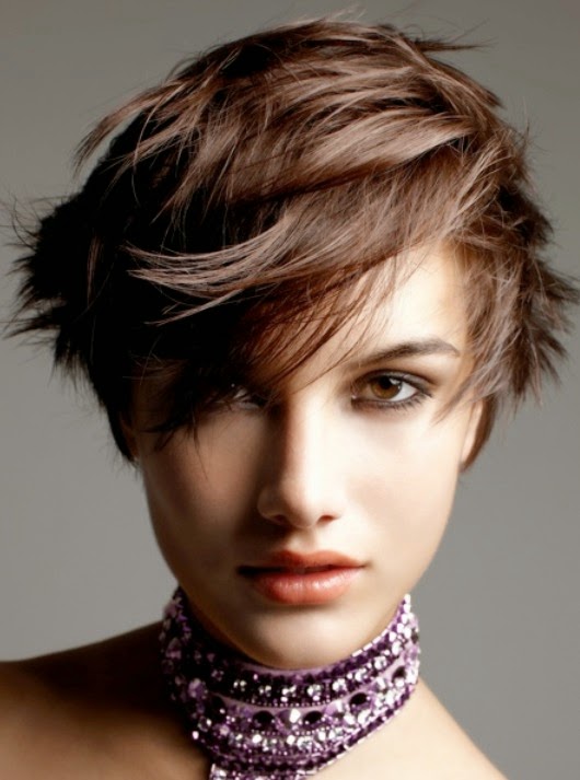 Short Haircuts for Women With Round Faces 35-min