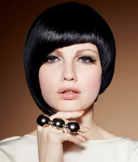 Short Haircuts for Women With Round Faces 36-min