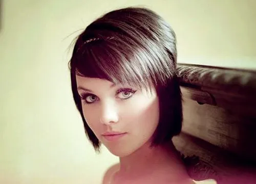 Short Haircuts for Women With Round Faces 40-min