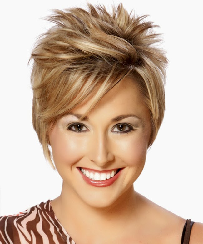 Short Haircuts for Women With Round Faces 43