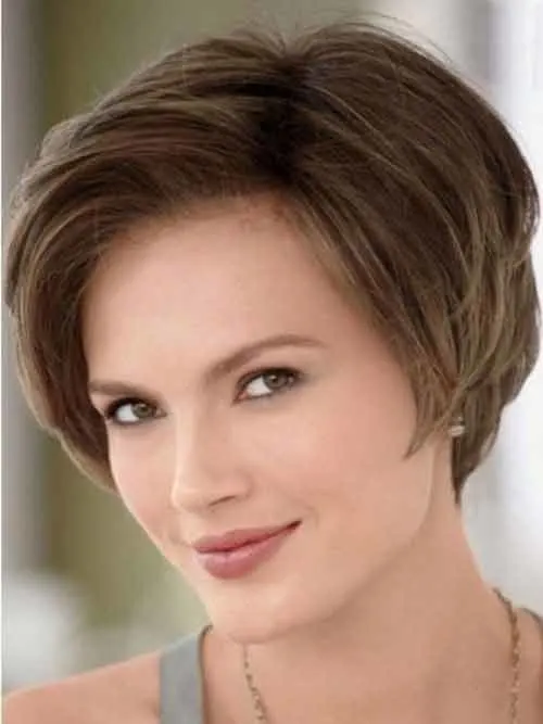 sleek bob hairstyle for Women with Square Faces