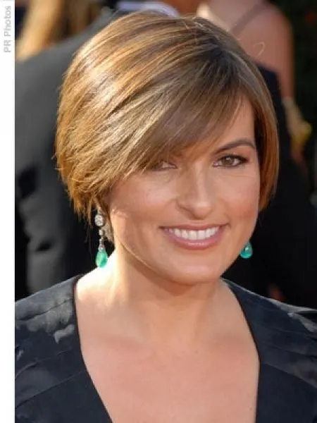 Short Hairstyles for Square Face for women 2-min