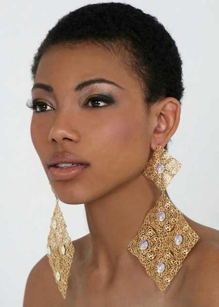 Short Natural Hairstyles for Women 10