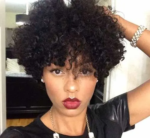 naturally curly hairstyle for black Women 