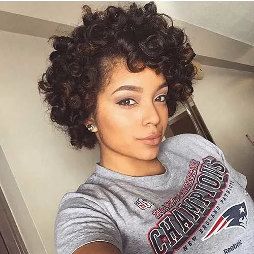 cute curly hairstyle for Women 