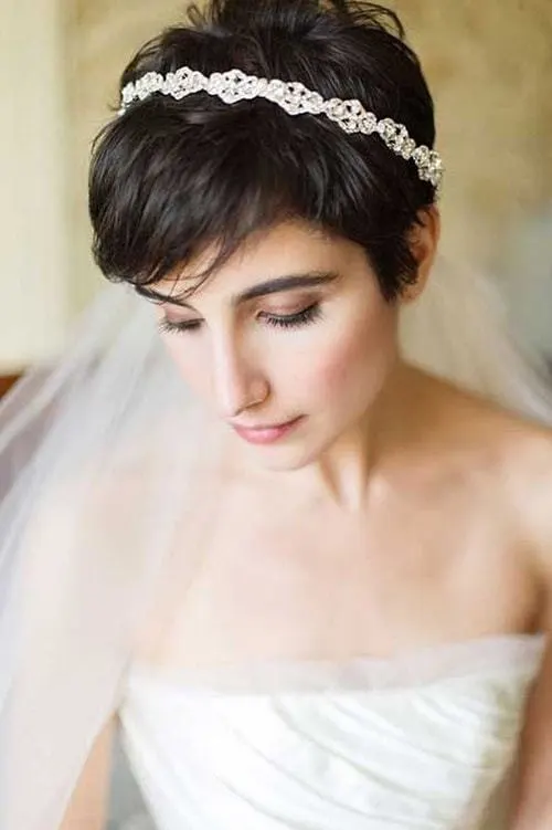 short bridesmaid hairstyles for girl