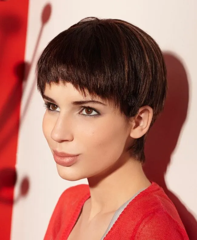 Bowl Haircuts for Women 11-min