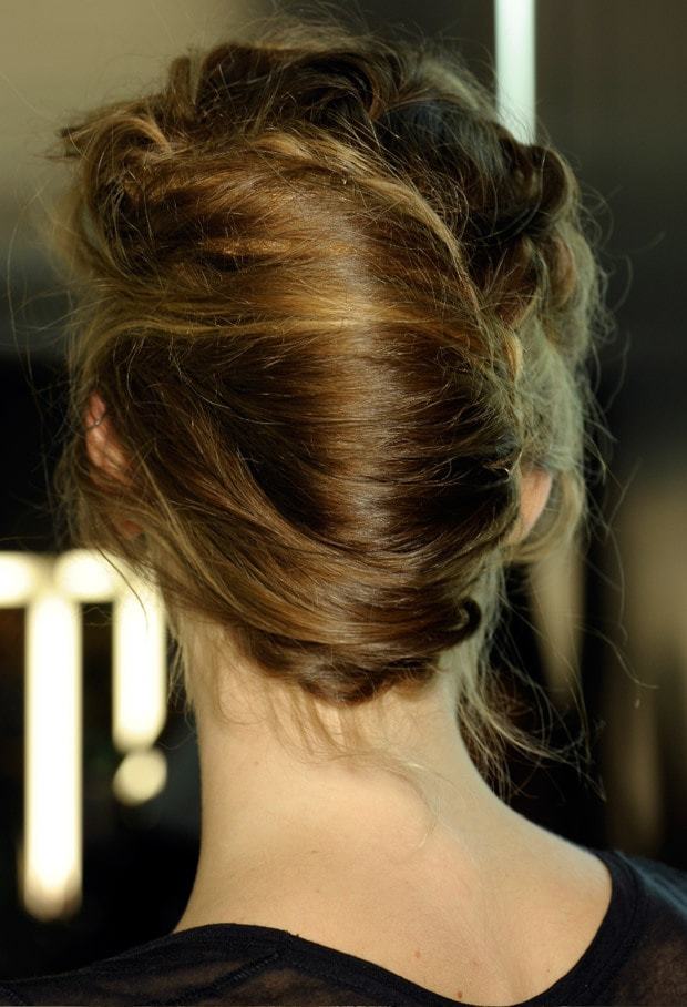 Chignon bun hairstyles for women 48-min