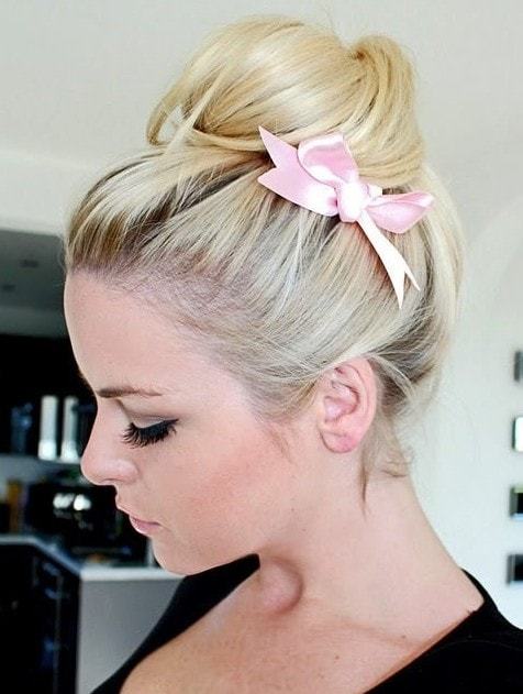 Cutest bun hairstyles for women 17-min