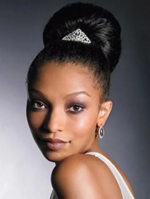 black hair buns style for women