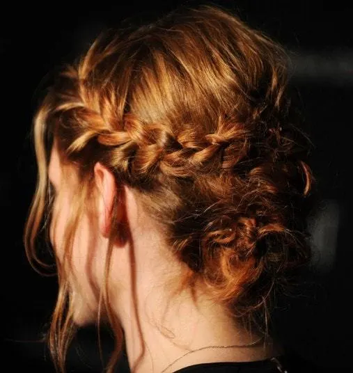 Cutest bun hairstyles for women 24-min