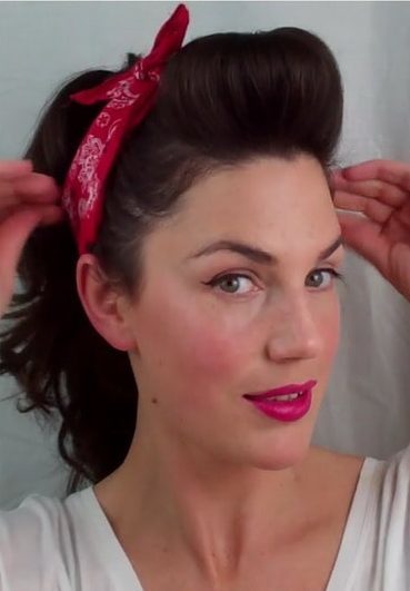 Easy Vintage Pin Up Hairstyles for Women 1-min