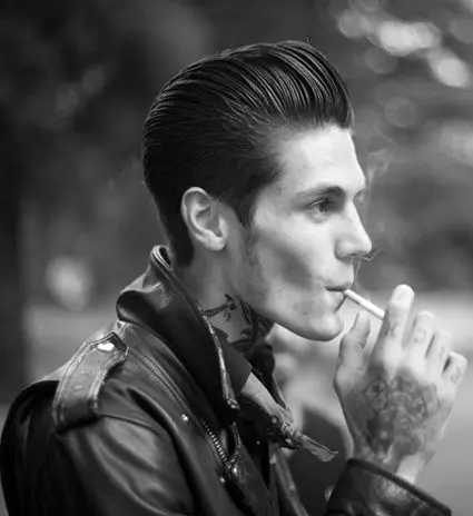 Men's greaser hairstyles 17-min