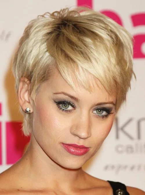 short hairstyles for women with thick hair