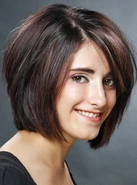  Layered bob with blunt hairstyle for women