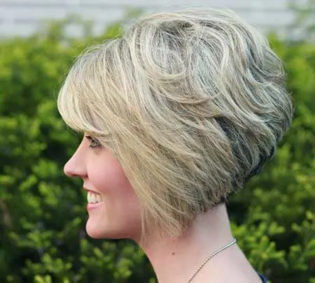 Short stacked bob hairstyles for women 19-min