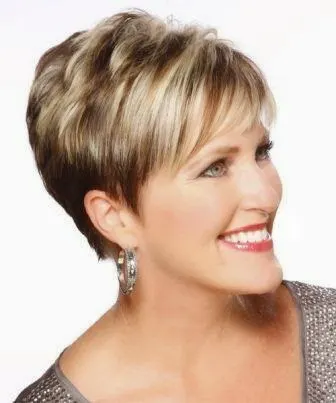 short hairstyles for women age 40 to 50 1-min