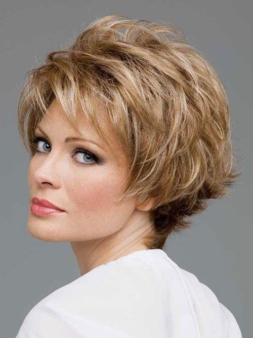 short hairstyles for women age 40 