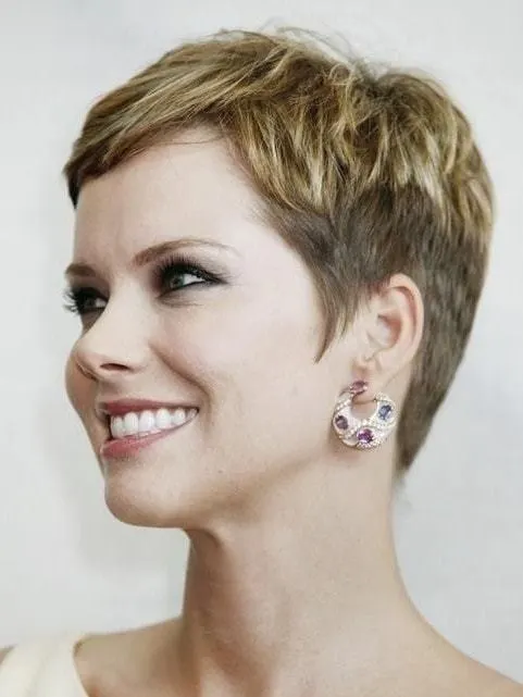 nice short hair style