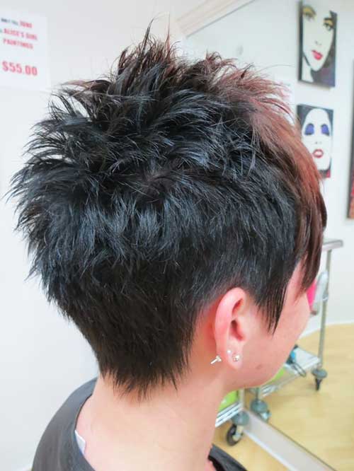 short spiky hairstyles for women 4-min