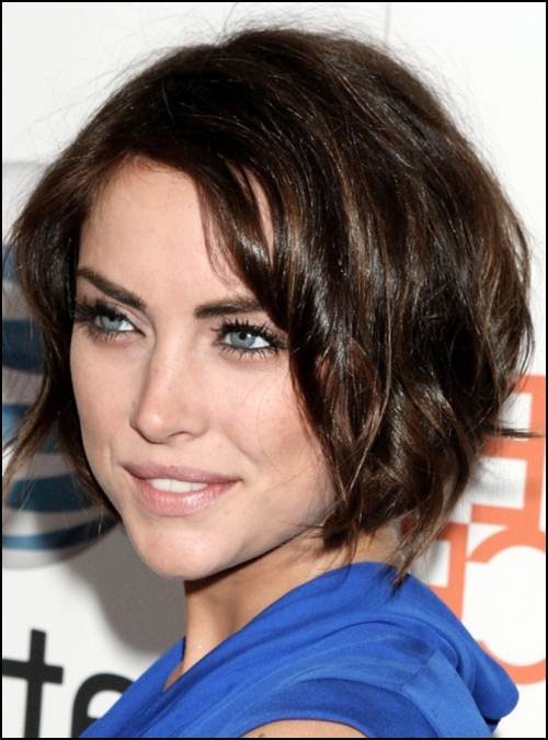 Short Textured hairstyle for women
