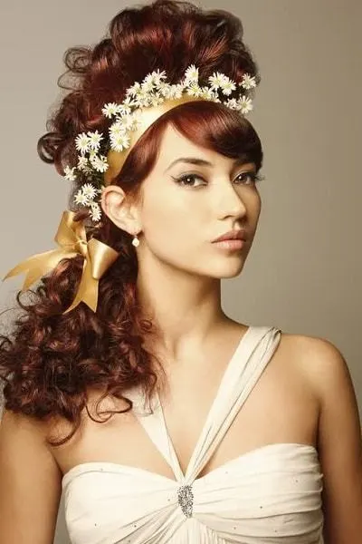 wedding hairstyles for Bride With long hair 18-min
