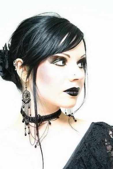  Asymmetrical Gothic Hairstyles you love 