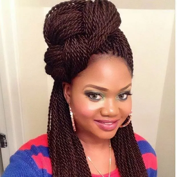 Voluminous Senegalese Twist hairstyle for girl
