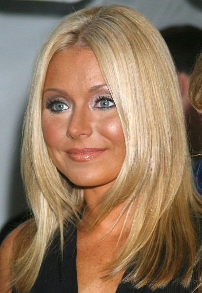 Long and sleek Kelly Ripa Hairstyle