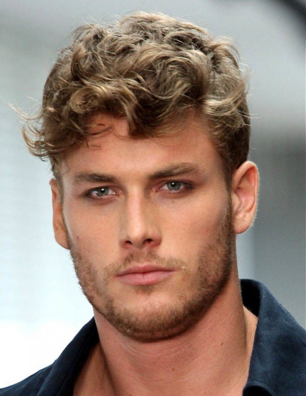 Nice and curly striking haircut 