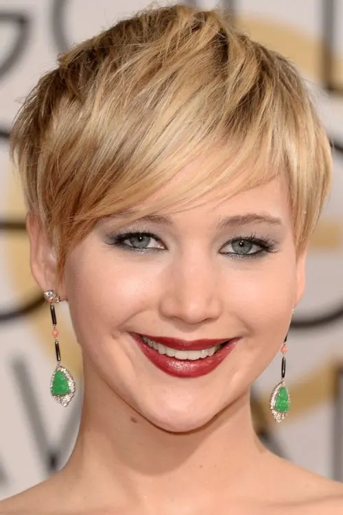 women blonde Lowlights for short hair 