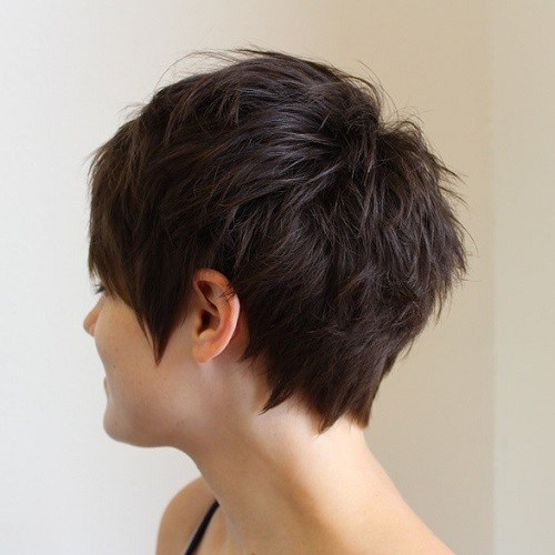 Sharp ends hairstyle for women 