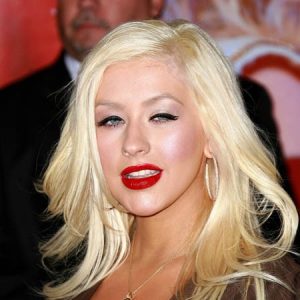 25 Beautiful Platinum Blonde Highlights to Try in 2024